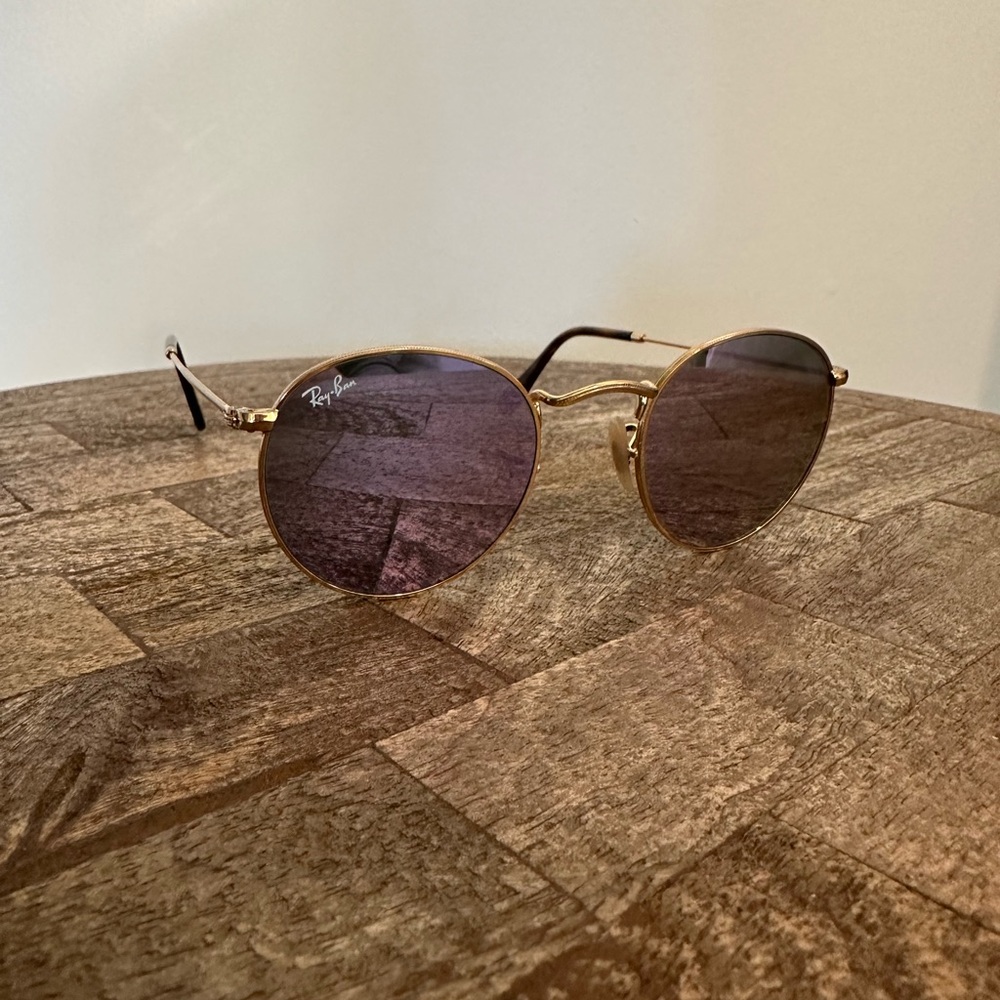 Ray-Ban Round 47021 Gold Sunglasses